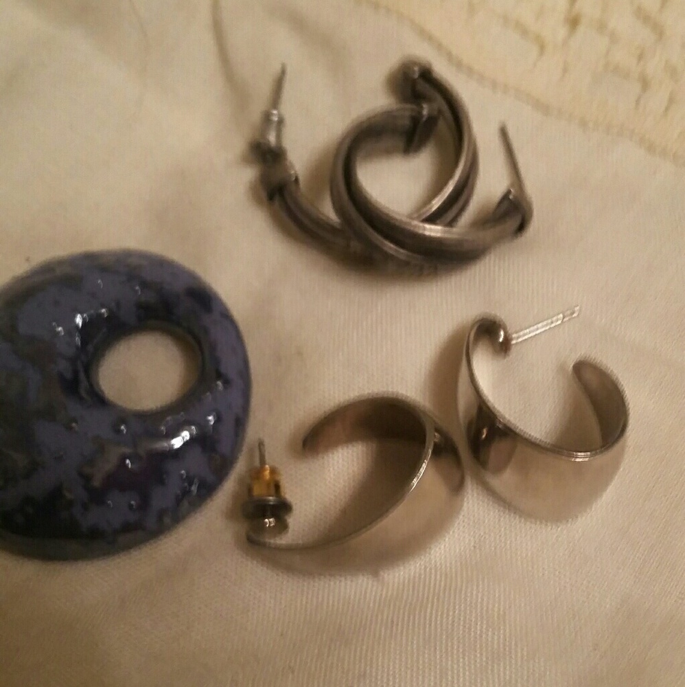 Earingd - Picture 2 of 2